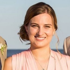 Meet your Posher, Caroline